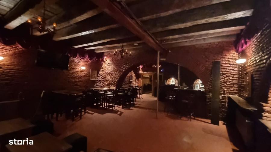 Spațiu comercial, de 140 mp, în Moșilor