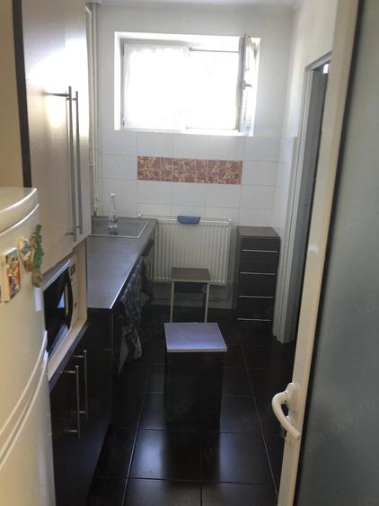 RAR PE PIA?A | 3 camere decomandat | Etaj 2 | Pia?a Primariei Cinema Bucure?ti | 122.900 - 8