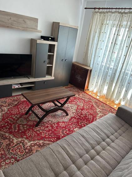 Apartament cu 3 camere decomandat în Alexandru cel Bun