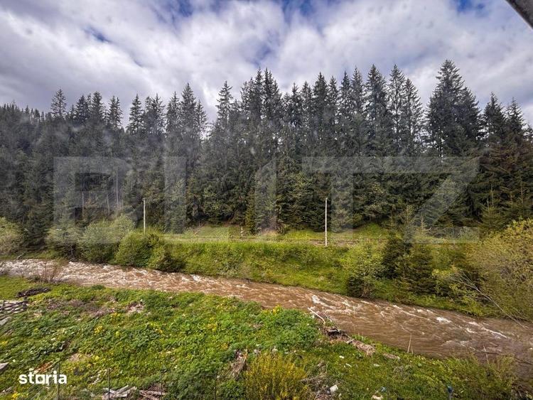 Casă cu 4 camere în Poiana Stampei