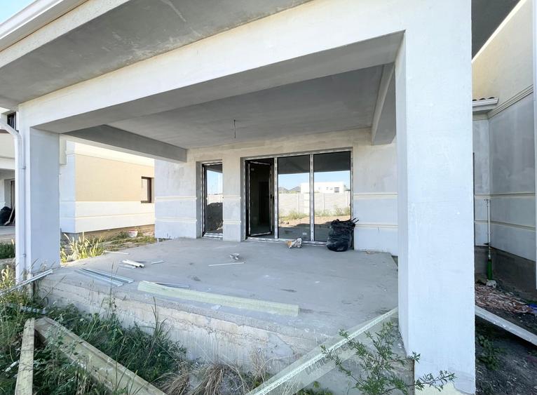 Duplex cu 5 camere cu Canalizare în Moșnița Nouă