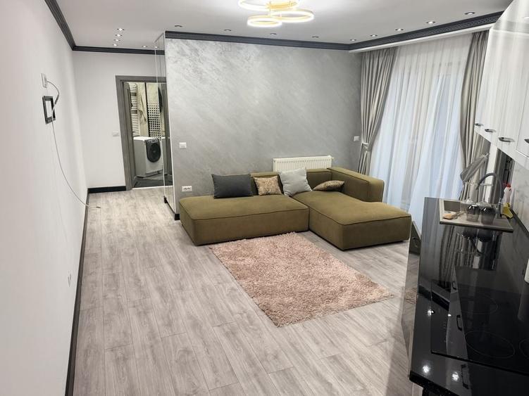 Apartament cu 3 camere decomandat în Ștefan cel Mare