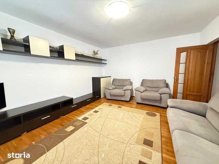 Apartament cu 3 camere decomandat în Nerva Traian