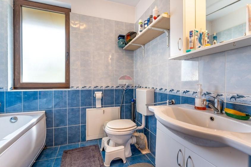 Duplex cu 5 camere cu Teren 512 Mp în Florești