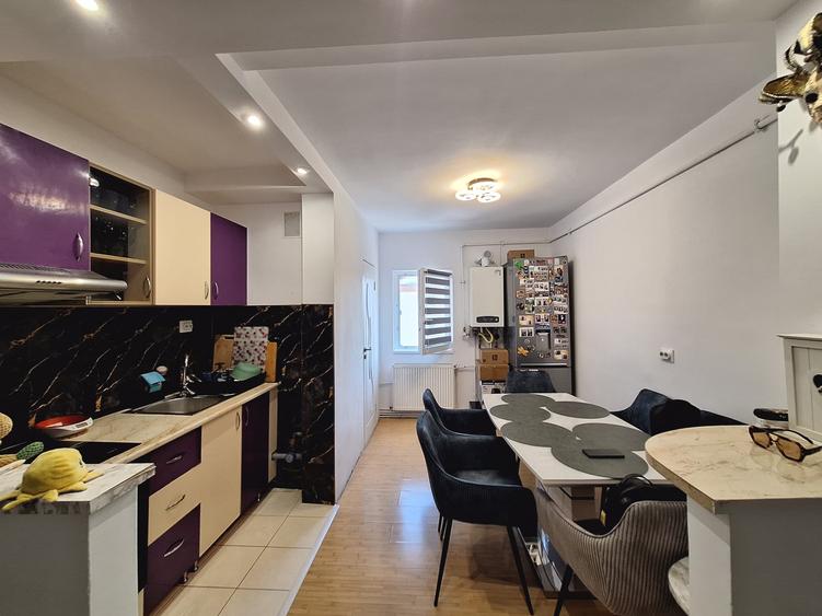 Apartament cu 2 camere decomandat, mobilat în Florești