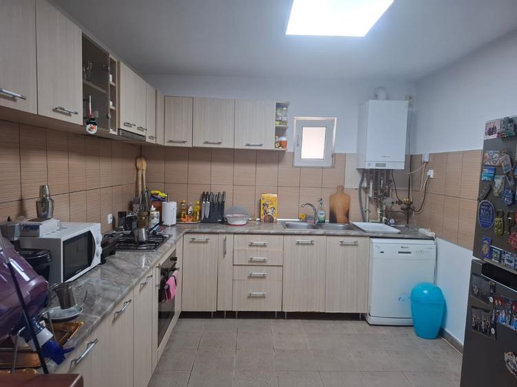 Casă individuală cu 5 camere cu Teren 1050 Mp în Palanca