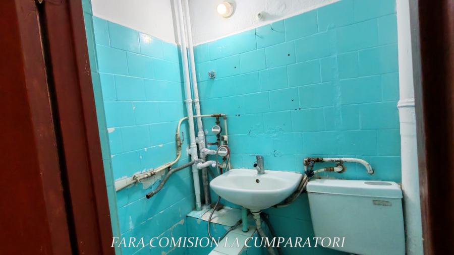 Apartament cu 2 camere semidecomandat în Petrișor