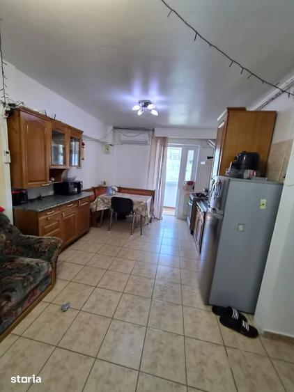 Apartament cu 2 camere decomandat în Est