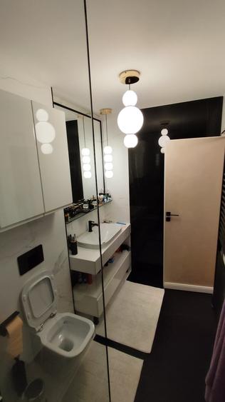 Apartament cu 3 camere decomandat în Baba Novac