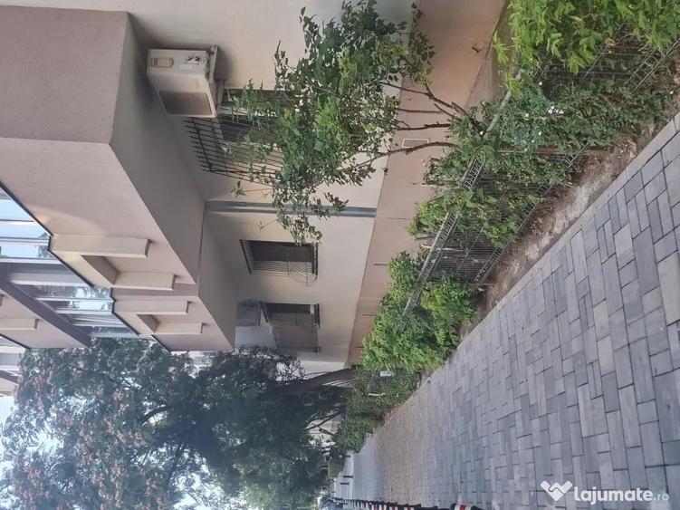 Apartament cu 2 camere decomandat în Lacul Tei