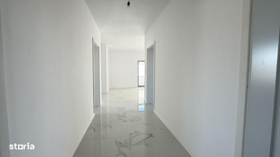 Casă cu 4 camere cu Teren 350 Mp în Clinceni