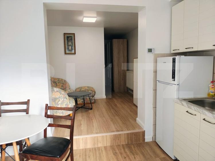 Apartament cu 2 camere semidecomandat, mobilat în Cetate