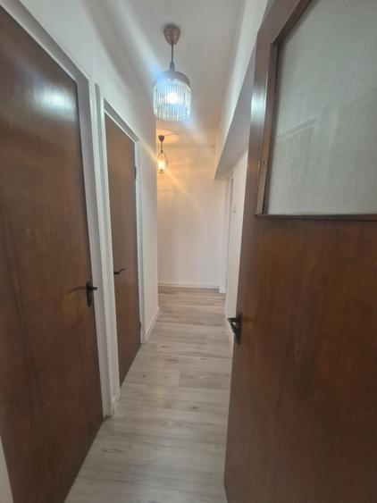 Apartament cu 2 camere decomandat în Drumul Taberei