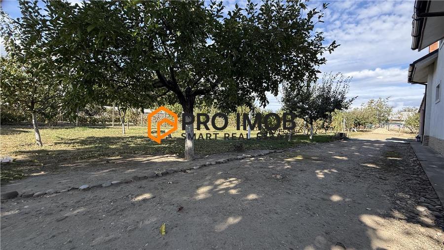 Casă individuală cu 5 camere cu Canalizare în Potoceni