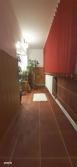 Apartament cu 3 camere decomandat în Mioriței