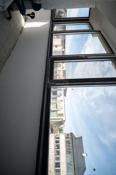 Apartament cu 4 camere de vânzare în zona Central - 11