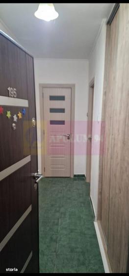Apartament cu 3 camere, mobilat în Berceni