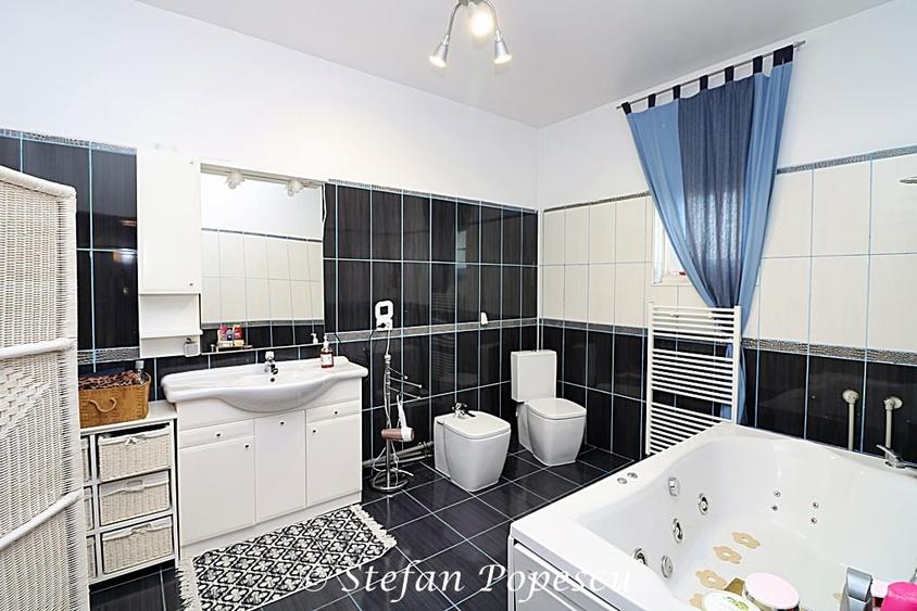 Casă cu 5 camere cu Piscina în Izvorani