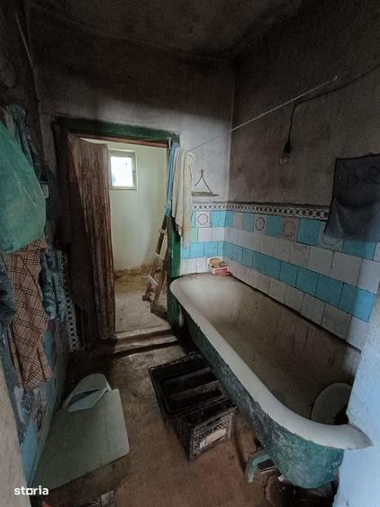 Casă cu 2 camere cu Teren 230 Mp în Central
