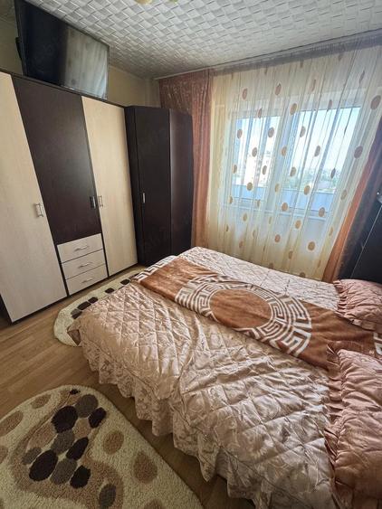 Apartament cu 3 camere decomandat în George Enescu
