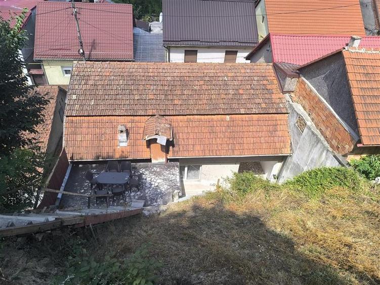 Casă individuală cu 5 camere cu Canalizare în Lendt