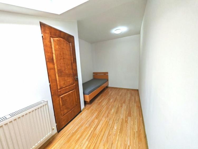Apartament cu 3 camere decomandat în Valea Aurie