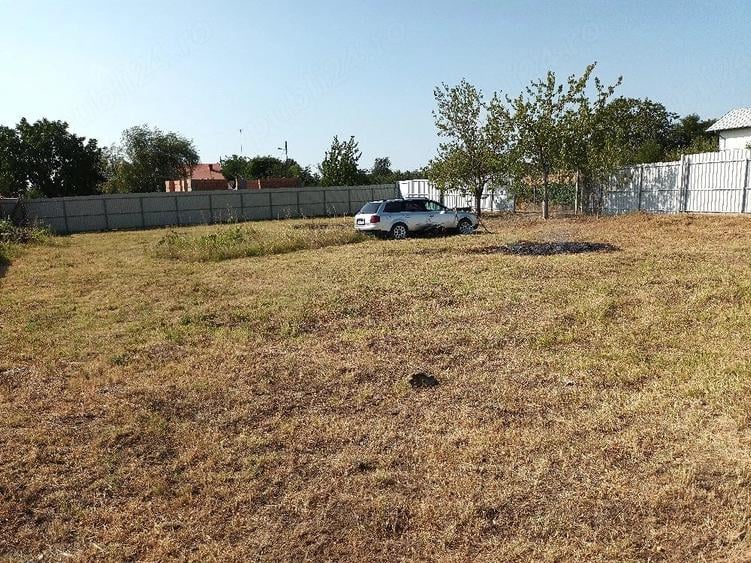 Teren de 900 mp, în Valea Largă