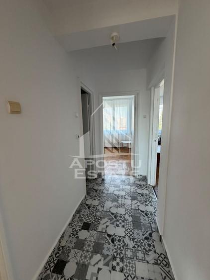Apartament cu 3 camere semidecomandat, mobilat în Iosefin