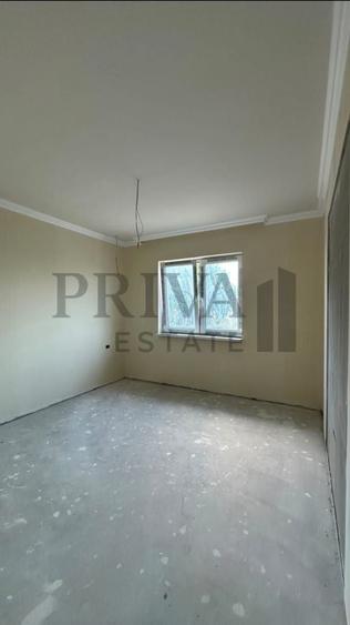 Duplex cu 5 camere cu Canalizare în Moșnița Nouă
