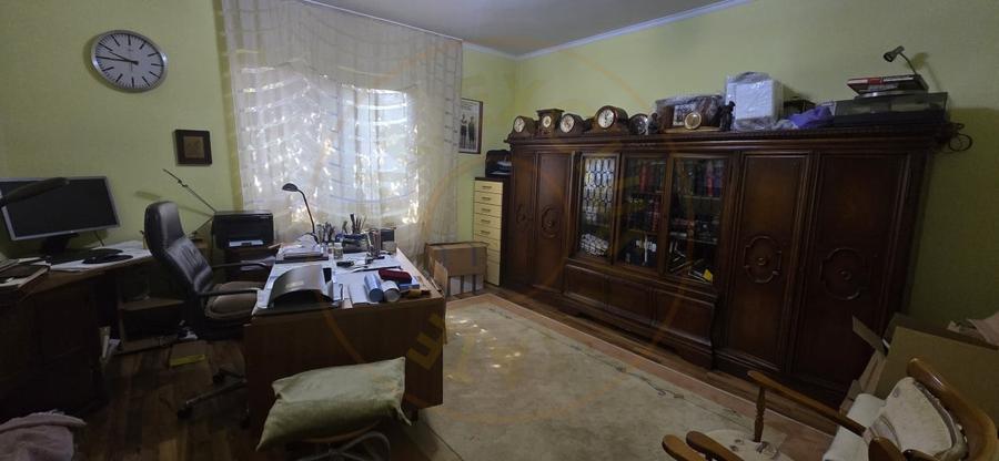 Casă individuală cu 6 camere cu Teren 422 Mp în Carpați 2