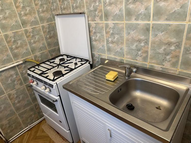 Garsonieră decomandată în Central