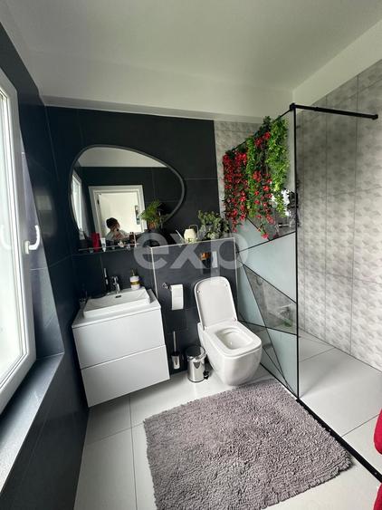 Casă individuală cu 4 camere cu Canalizare în Clinceni