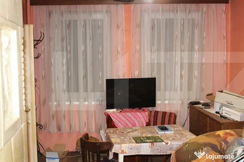 Casă cu 4 camere cu Teren 1500 Mp în Vâlcele