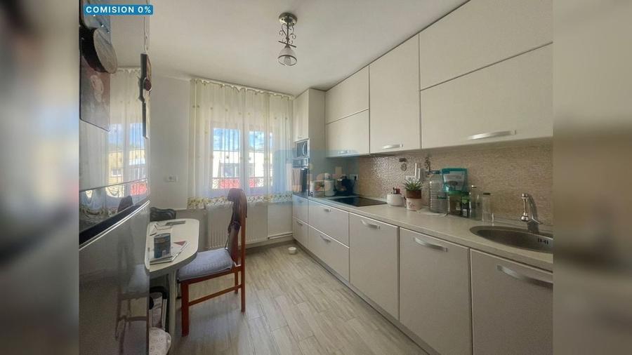 Apartament cu 3 camere decomandat în Luncă