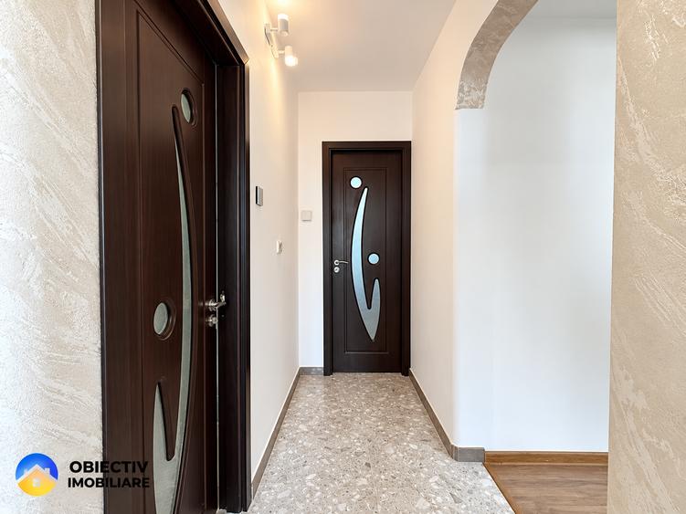 Apartament cu 4 camere decomandat în Mărăței