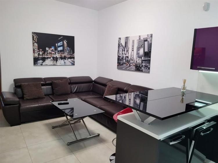 Apartament cu 2 camere semidecomandat în Apollo