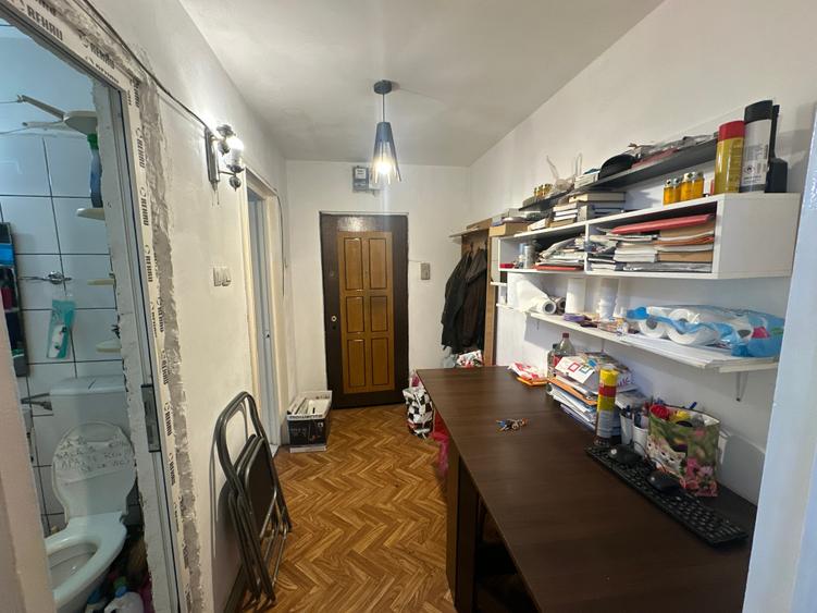 Garsonieră decomandată în Drumul Taberei