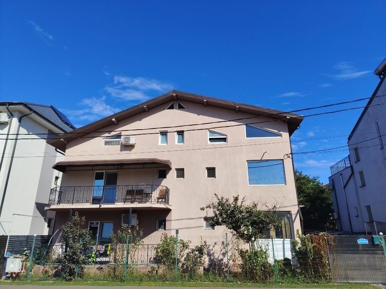 Casă individuală cu 5 camere cu Canalizare în Central