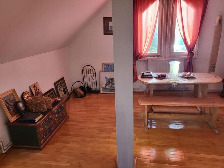 Casă cu 4 camere în Căteasca