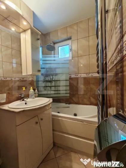 Apartament cu 2 camere decomandat în Predeal