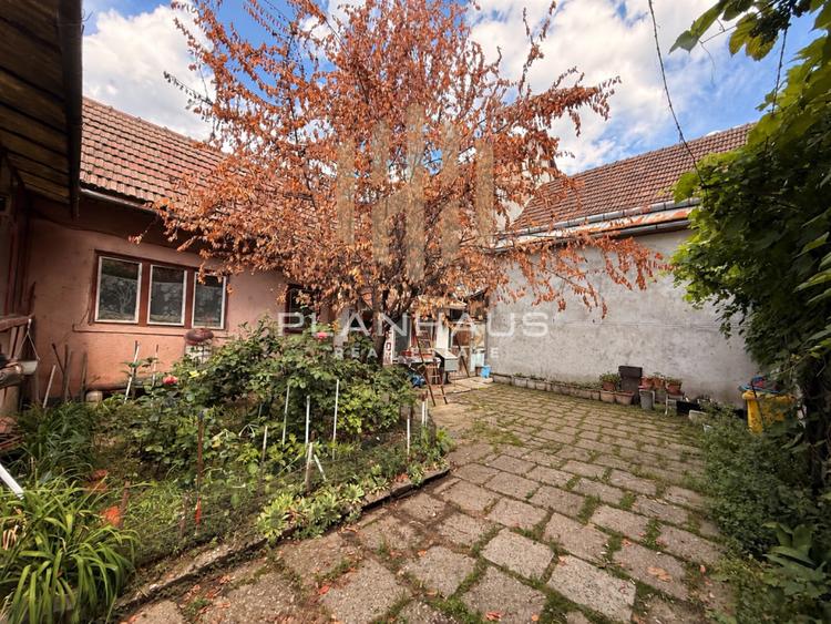 Casă cu 3 camere cu Teren 100 Mp în Central