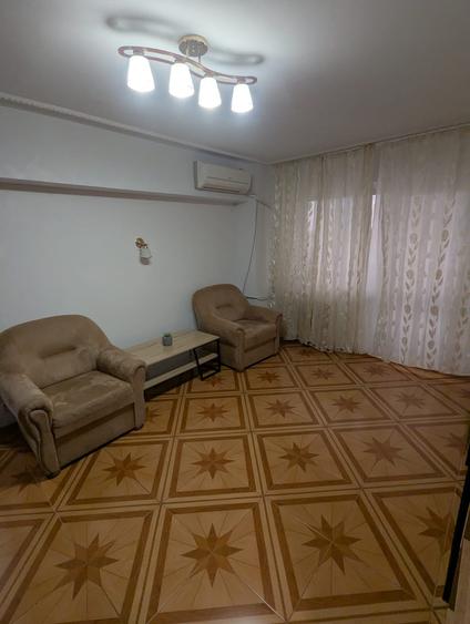 Apartament cu 3 camere semidecomandat, mobilat în Drumul Taberei