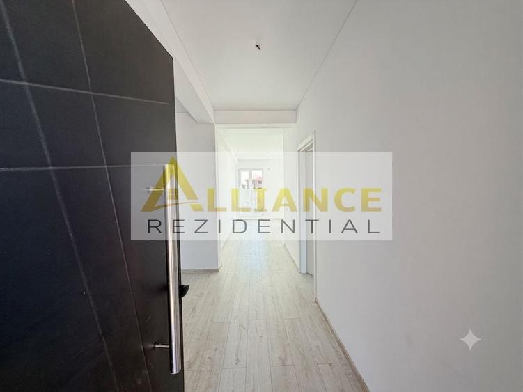 Casă individuală cu 4 camere cu Canalizare în Berceni