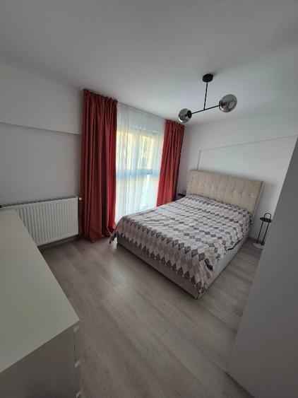 Apartament cu 3 camere decomandat, mobilat în Central