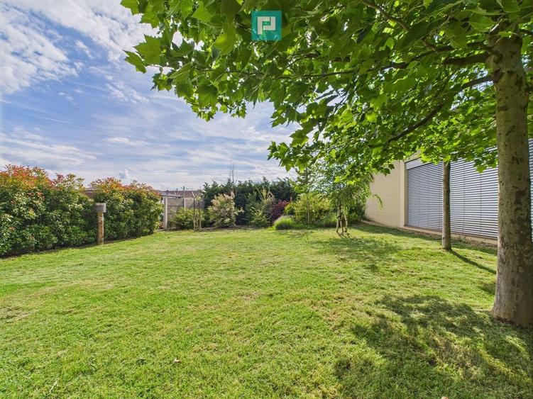 Casă individuală cu 5 camere cu Canalizare în Săcălaz