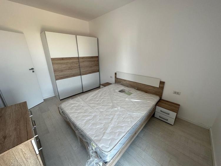 Apartament cu 3 camere decomandat în Torontalului