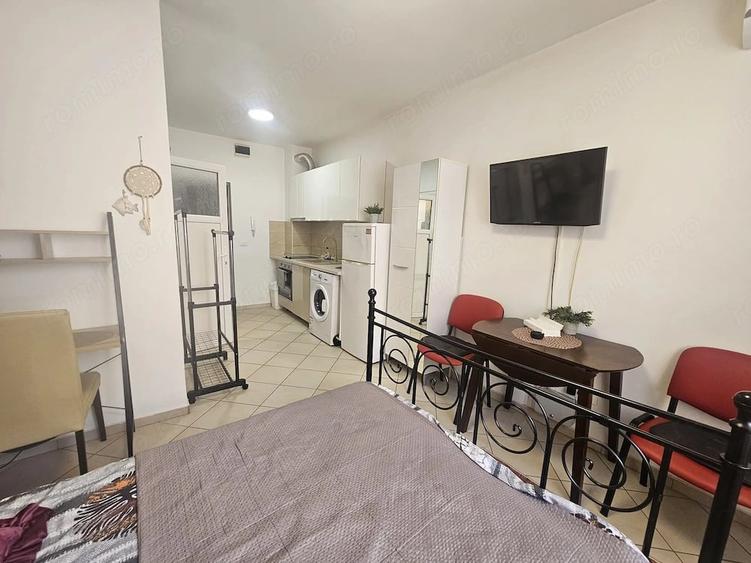Garsoniera zona Lipovei - Iulius Town , etaj 1 !! - 1