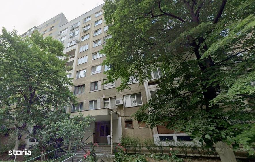 Apartament cu 3 camere decomandat în Tineretului