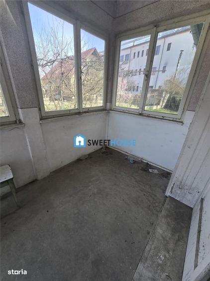 Casă cu 3 camere cu Canalizare în Central