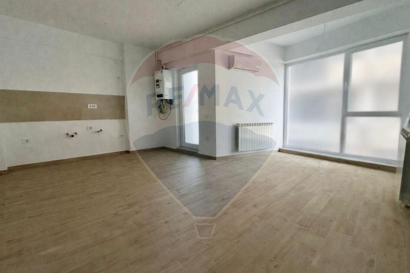 Apartament cu 2 camere decomandat în Sud